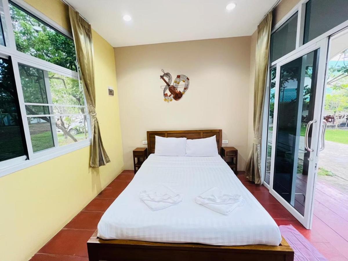 Baan Suan Khun Yaiy Hotell Ban Wang Takhrai Eksteriør bilde